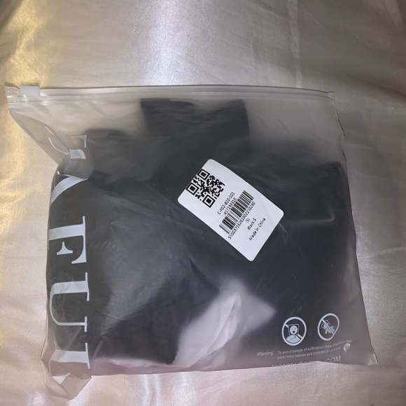 NWT Black one shoulder strap bikini!! - Picture 6 of 8